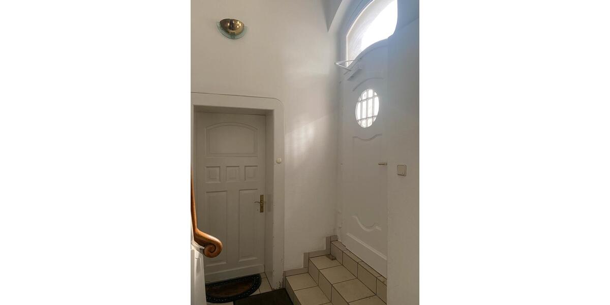 Etagenwohnung Solingen Aufderhöhe - 2 Zimmer, 79 m&sup2;, 900&euro; | Angebot:24896153