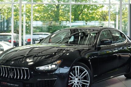 Maserati Ghibli 47.500 km 40.800 &euro; Remscheid/NRW 42855