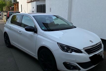 Peugeot 308 93.000 km 8.200 &euro; Köln 50859