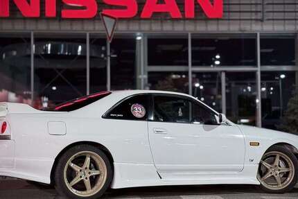 Nissan Skyline 102.500 km 26.900 € Velbert 42553