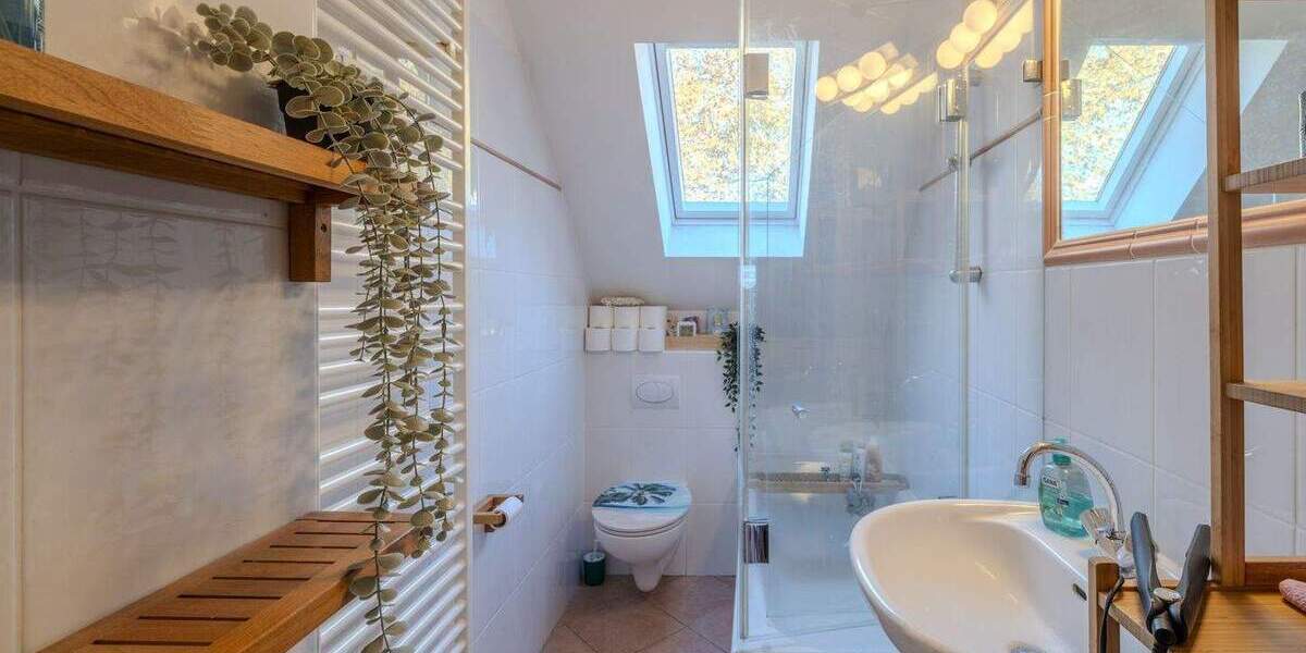 Etagenwohnung Düsseldorf Düsseltal - 2 Zimmer, 56 m&sup2;, 349.000&euro; | Angebot:24180752