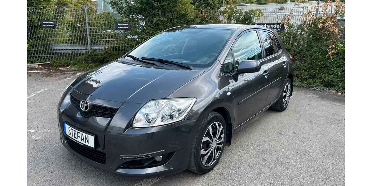 Toyota Auris 128.000 km 5.000 &euro; Neuss 41472