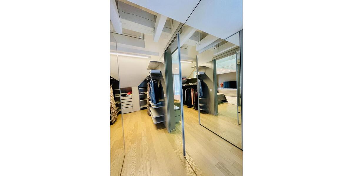 Maisonettenwohnung Düsseldorf Düsseltal - 5 Zimmer, 224 m&sup2;, 5.500&euro; | Angebot:24526472