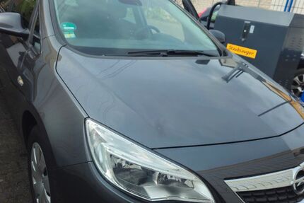 Opel Astra 105.650 km 4.500 &euro; Köln Porz 51145