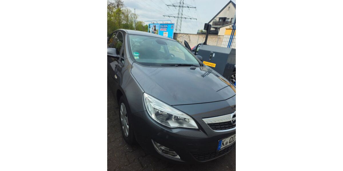 Opel Astra 105.650 km 4.500 &euro; Köln Porz 51145