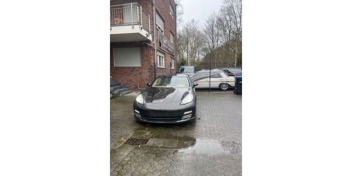Porsche Panamera 330.000 km 12.500 &euro; Köln 50735