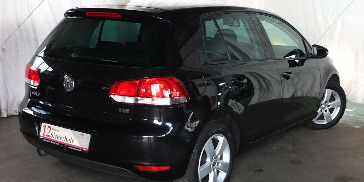VW Golf 1.6TDi BLACK WEEK 25:TEAM EINPARKHILFE SHZ TE 159.855 km 6.904 € Köln 50858
