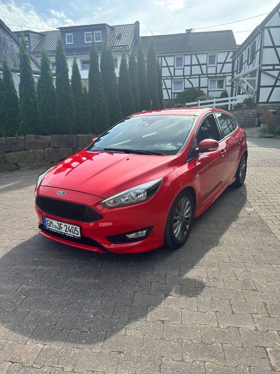 Ford Focus 86.000 km 13.900 € Lindlar 51789