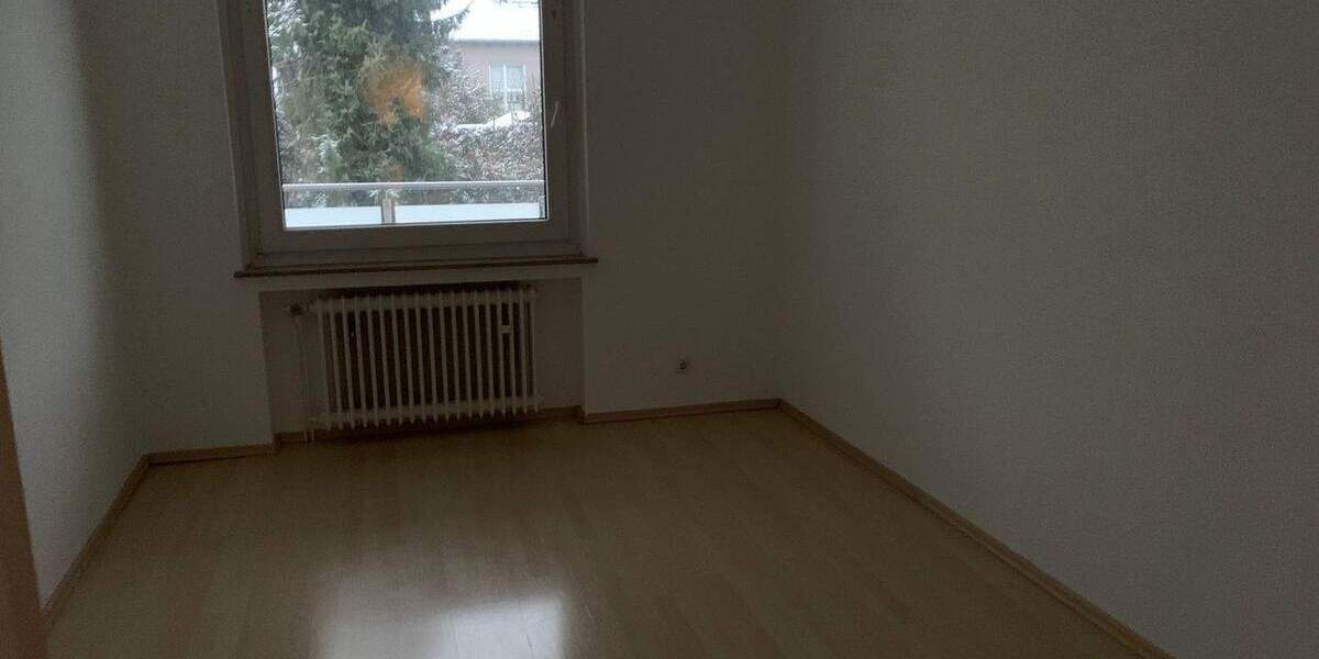 Etagenwohnung Solingen Solingen-Mitte - 3 Zimmer, 77 m&sup2;, 654&euro; | Angebot:25770538