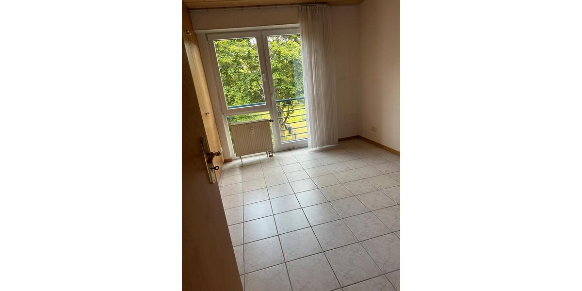 Etagenwohnung Leverkusen Schlebusch - 3 Zimmer, 85 m&sup2;, 1.570&euro; | Angebot:26577501