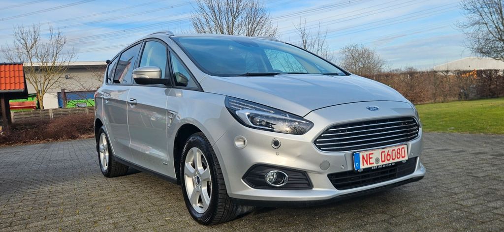 Ford S-Max 151.500 km 11.900 &euro; Neuss 41460