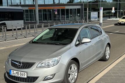 Opel Astra 97.800 km 3.500 &euro; Düsseldorf 40468