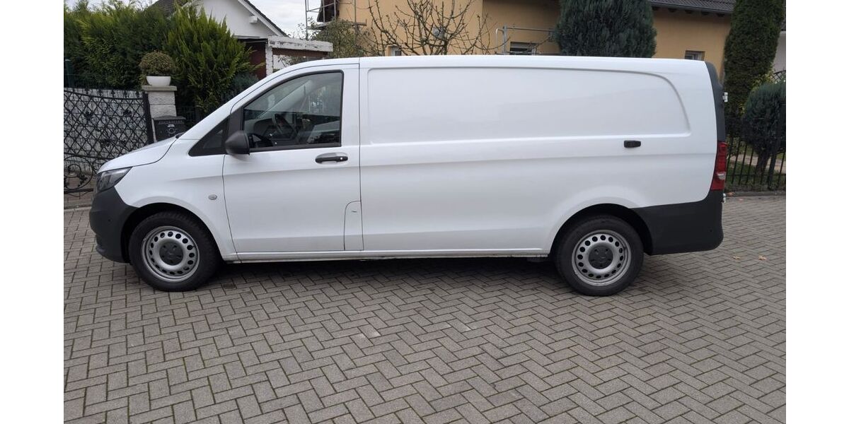 Mercedes-Benz Vito 125.800 km 24.900 € Wuppertal 42277