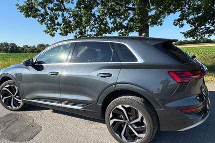 Audi e-tron 245.550 km 19.750 &euro; Ratingen 40878
