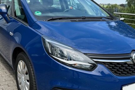 Opel Zafira 66.681 km 11.490 € Radevormwald 42477