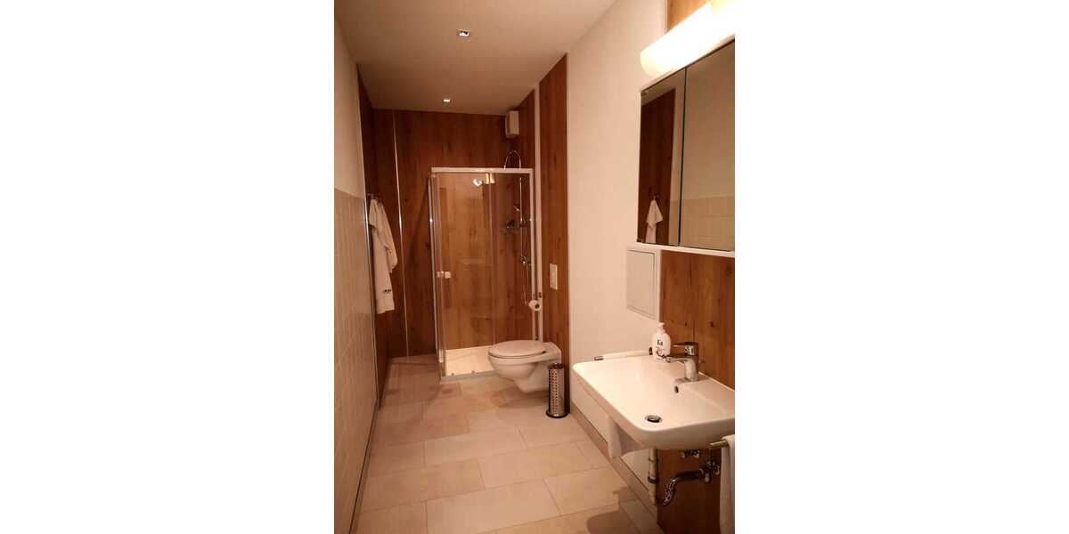 Helles WG-Zimmer für Studentin / weibl. Azubi in Schwelm - Wohn- & Geschäftshaus Schwelm Loh | Angebot:24474436