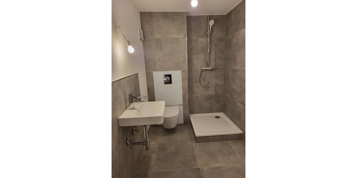 Reihenhaus Düsseldorf Stadtbezirk 7 - 6 Zimmer, 160 m&sup2;, 2.700&euro; | Angebot:24695743