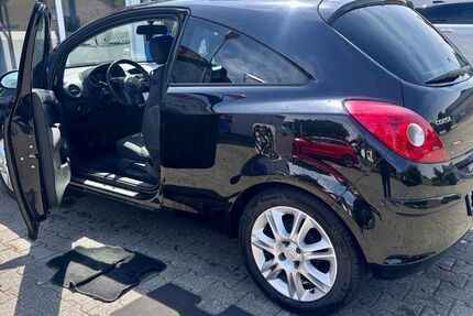 Opel Corsa 185.000 km 3.100 € Halver 58553