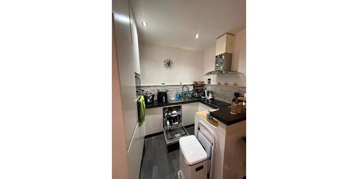 Erdgeschoßwohnung Düsseldorf Stadtbezirk 8 - 4 Zimmer, 100 m&sup2;, 1.800&euro; | Angebot:24755789