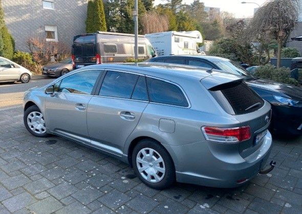 Toyota Avensis 210.304 km 5.220 &euro; Wuppertal 42329
