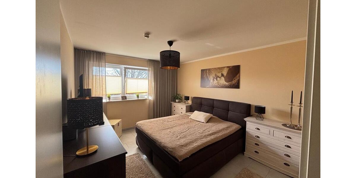 Etagenwohnung Bergisch Gladbach Alt-Frankenforst - 4 Zimmer, 136 m&sup2;, 1.765&euro; | Angebot:25377614