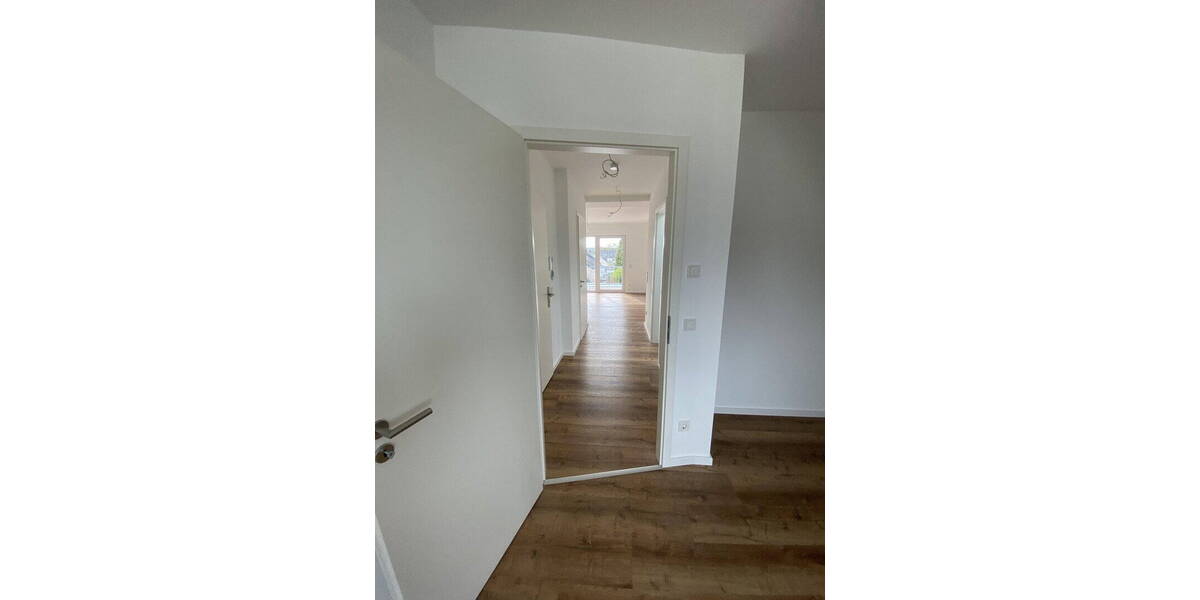 Etagenwohnung Köln-Lövenich Lövenich - 2 Zimmer, 53 m&sup2;, 1.250&euro; | Angebot:26522244