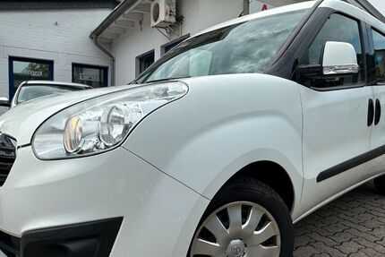 Opel Combo 180.000 km 6.949 € Gummersbach (Zwischen Toom Markt und ATU) 51645