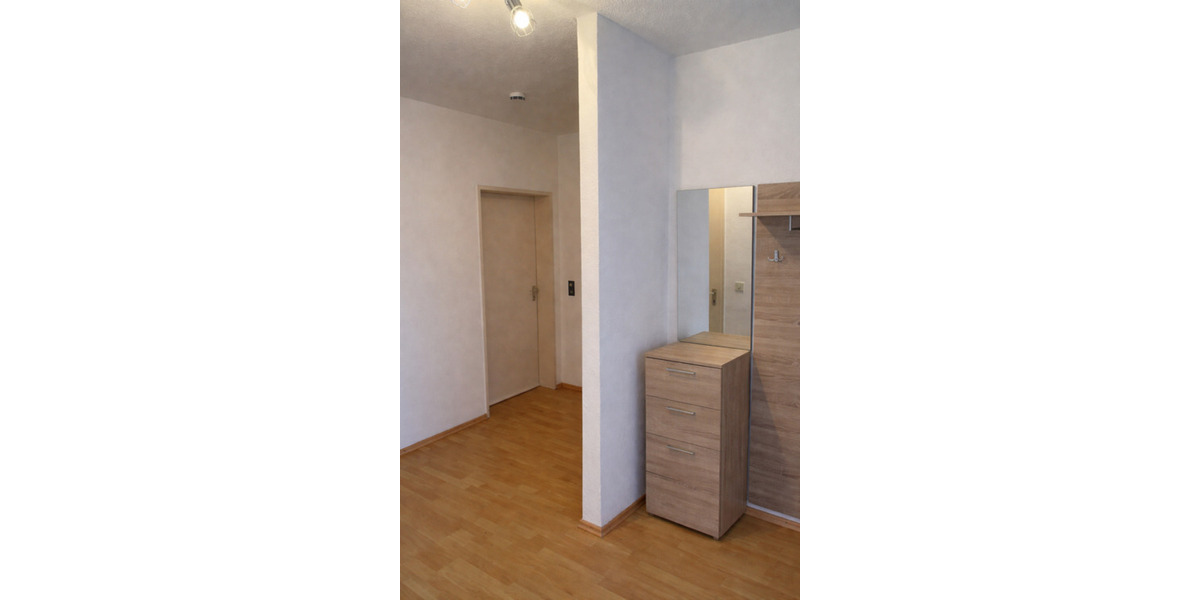 Etagenwohnung Neuss - 3 Zimmer, 85 m&sup2;, 1.100&euro; | Angebot:25961197