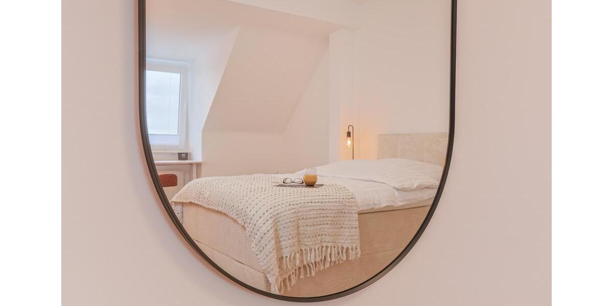 Dachgeschoßwohnung Düsseldorf Düsseltal - 4 Zimmer, 100 m&sup2;, 595.000&euro; | Angebot:24604999