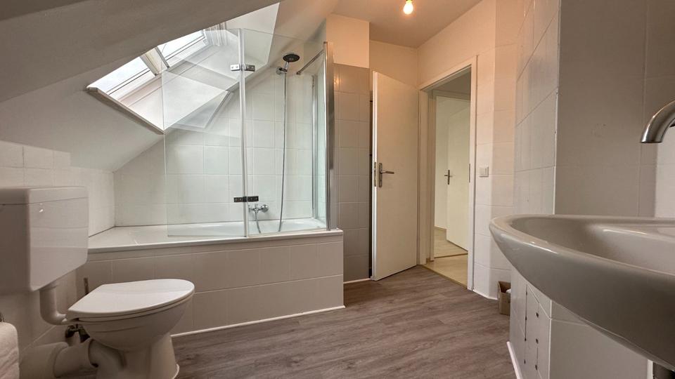 Dachgeschoßwohnung Wuppertal Dornap - 2 Zimmer, 65 m&sup2;, 159.000&euro; | Angebot:24541296