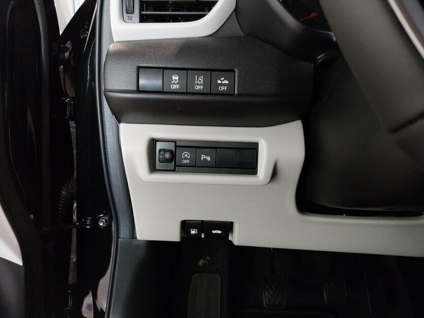 Suzuki Swift Comfort+ Allgrip Hybrid 6.000 km 21.980 € HAAN 42781