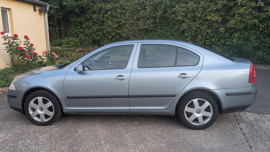 Skoda Octavia 174.000 km 2.200 &euro; Köln 51149