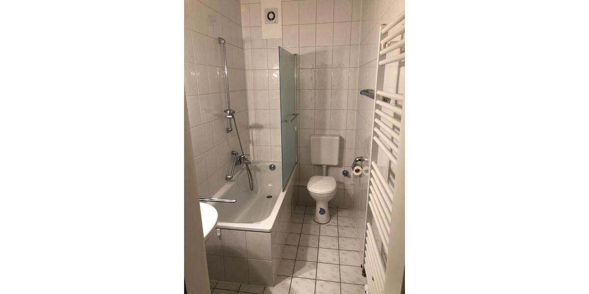 Erdgeschoßwohnung Essen Stadtbezirk II - 2 Zimmer, 62 m&sup2;, 618&euro; | Angebot:24663611