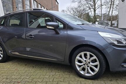 Renault Clio 192.000 km 5.900 &euro; Köln 51109