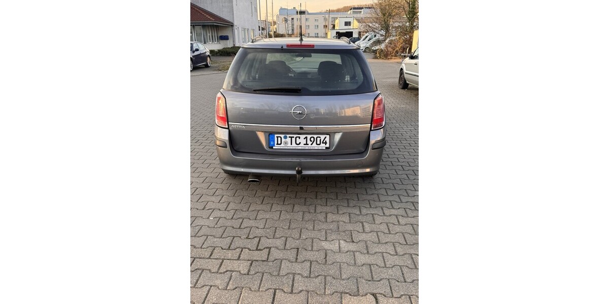Opel Astra H 158.000 km 3.590 € Düsseldorf 40213