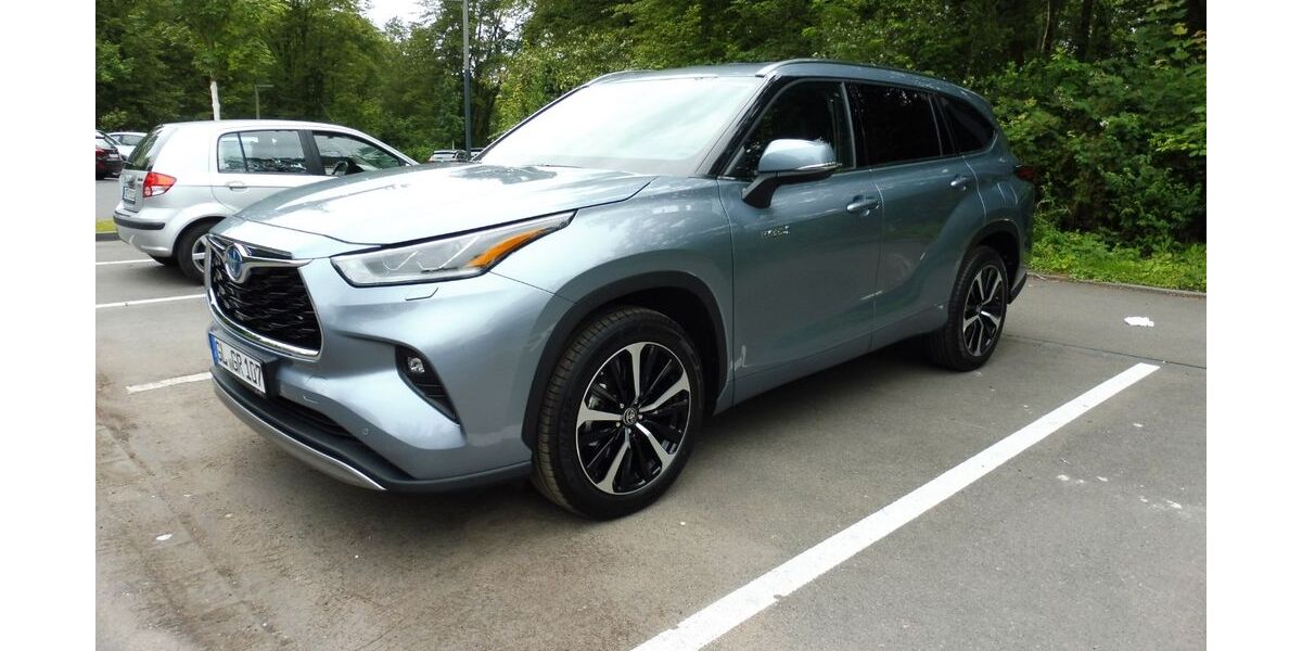 Toyota Highlander 125.789 km 36.500 € Köln 50678