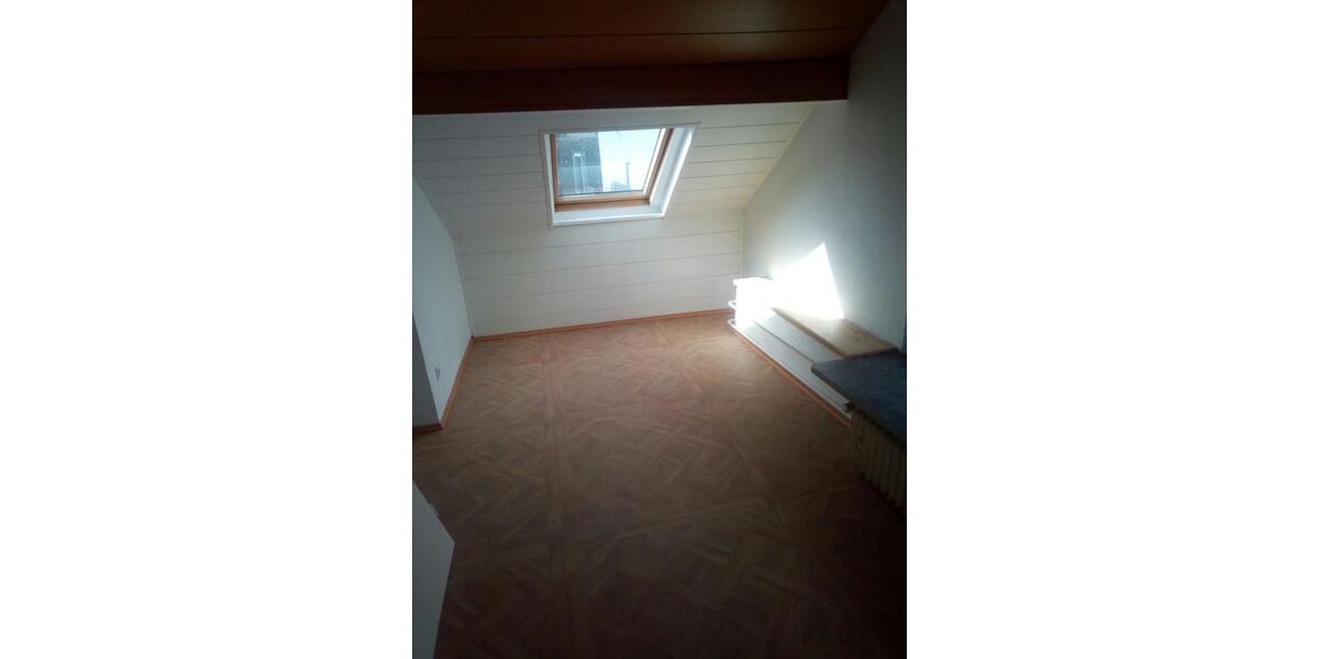 Dachgeschoßwohnung Wuppertal Barmen - 3 Zimmer, 75 m&sup2;, 599&euro; | Angebot:25960383