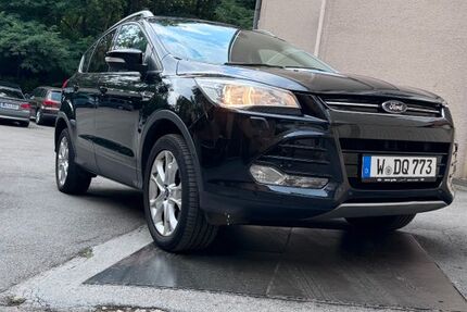 Ford Kuga 104.000 km 12.000 &euro; Wuppertal 42105