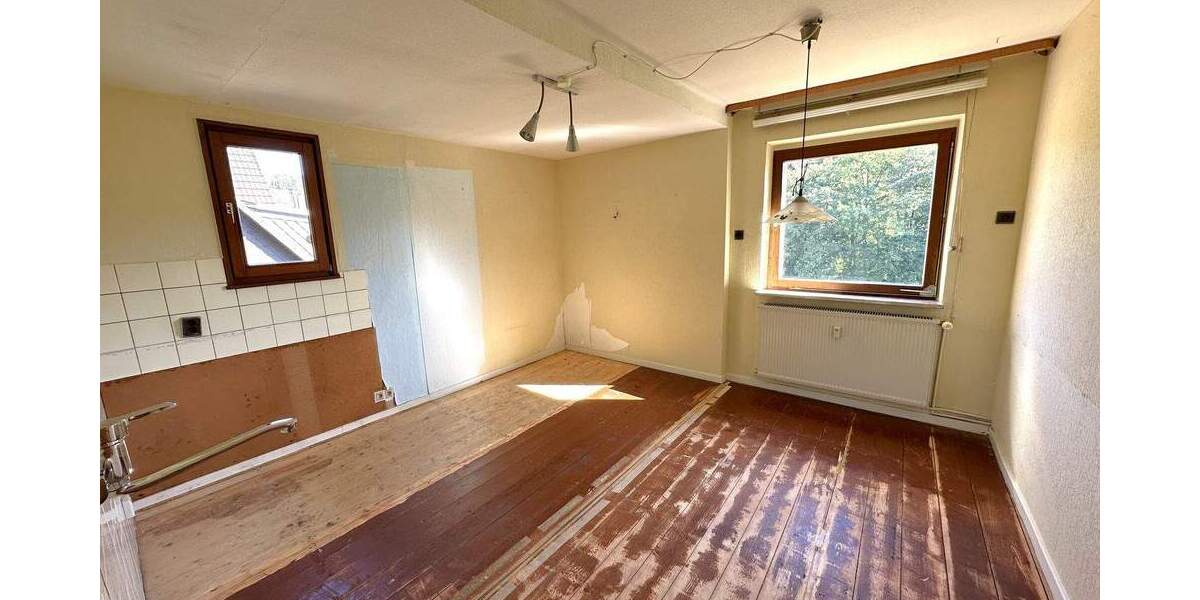 Einfamilienhaus Halver Carthausen - 6 Zimmer, 122 m&sup2;, 179.000&euro; | Angebot:23825052