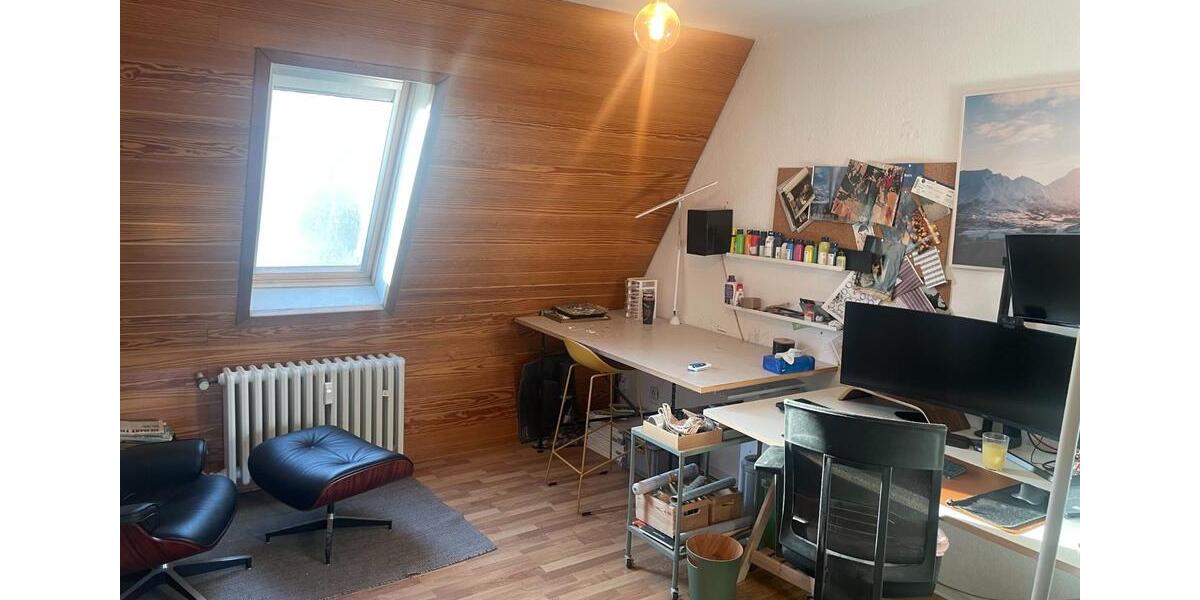 Dachgeschoßwohnung Düsseldorf Stadtbezirk 2 - 3 Zimmer, 58 m&sup2;, 1.200&euro; | Angebot:24308951