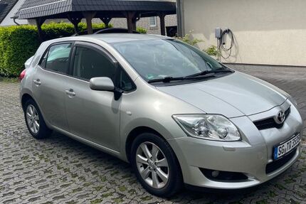 Toyota Auris 88.000 km 5.490 &euro; Solingen 42657