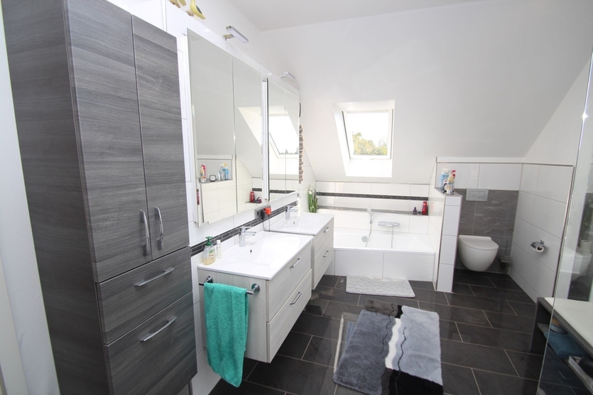 Mit 3D: Einfamilienhaus mit schön angelegtem Garten und dem Blick ins Grüne! 4 zimmer