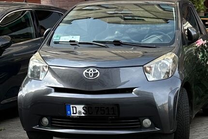 Toyota IQ 168.000 km 5.500 € Düsseldorf 40233