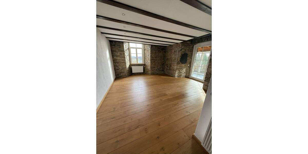 Reihenendhaus Lindlar Linde - 6 Zimmer, 225 m&sup2;, 1.900&euro; | Angebot:23880348