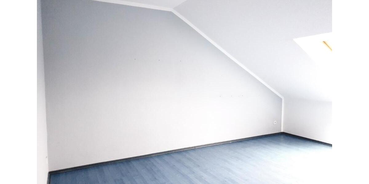 Dachgeschoßwohnung Langenfeld (Rheinland) - 3 Zimmer, 85 m&sup2;, 289.000&euro; | Angebot:27297517