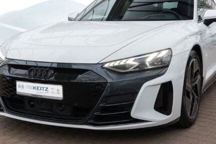 Audi e-tron GT 59.900 km 51.990 € Solingen 42699