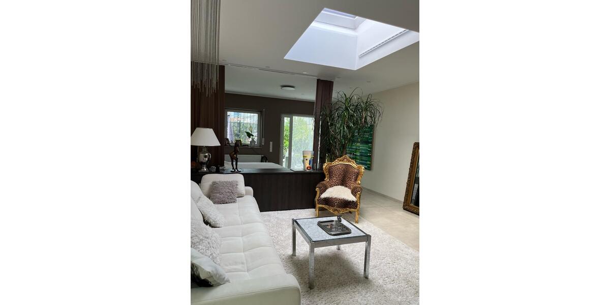 Erdgeschoßwohnung Köln Ehrenfeld - 2 Zimmer, 88 m&sup2;, 2.100&euro; | Angebot:24360947