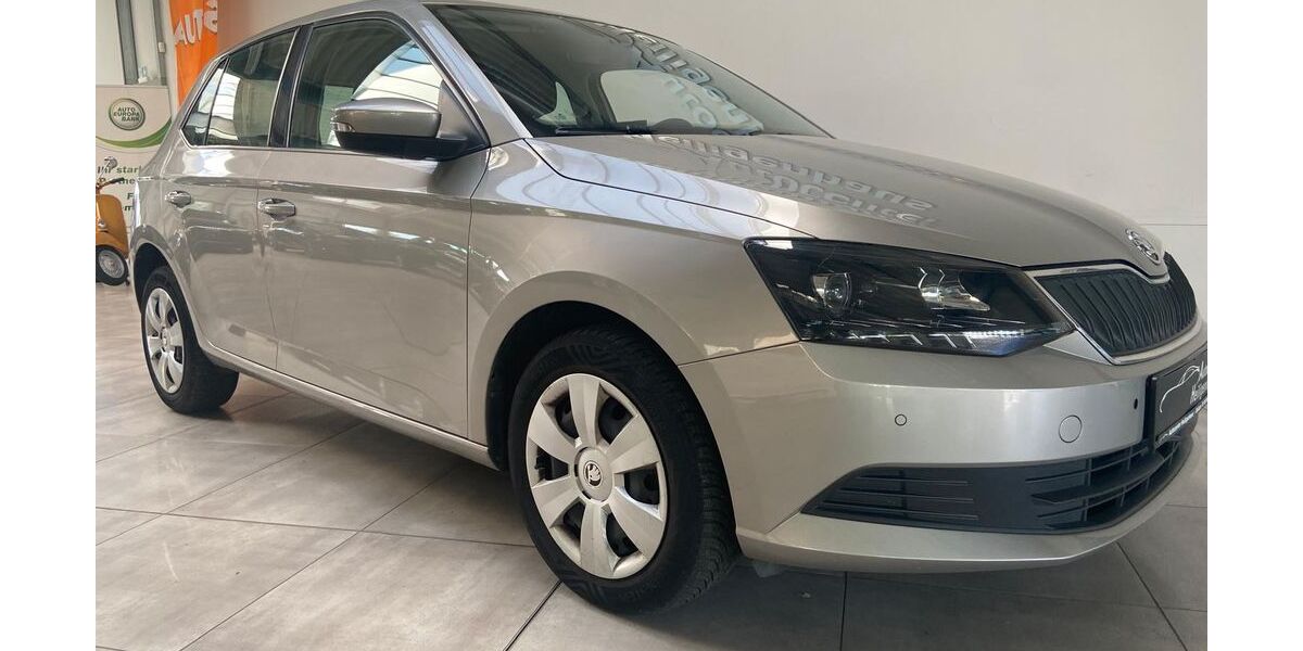 Skoda Fabia 104.374 km 9.780 &euro; Heiligenhaus 42579