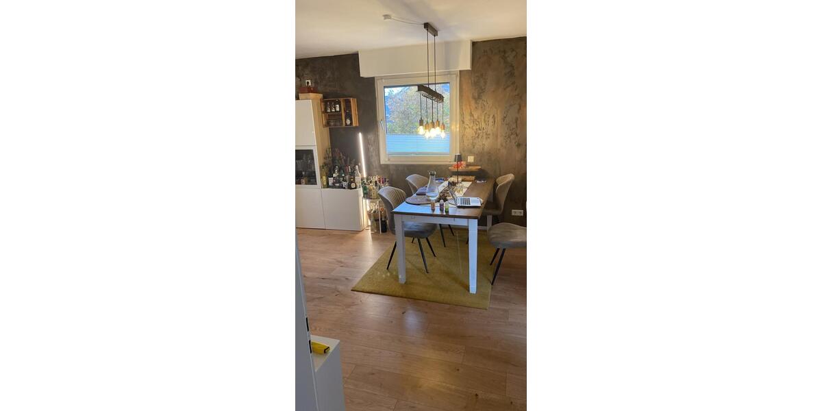 Etagenwohnung Hückeswagen - 2.5 Zimmer, 84 m&sup2;, 270.000&euro; | Angebot:23706440