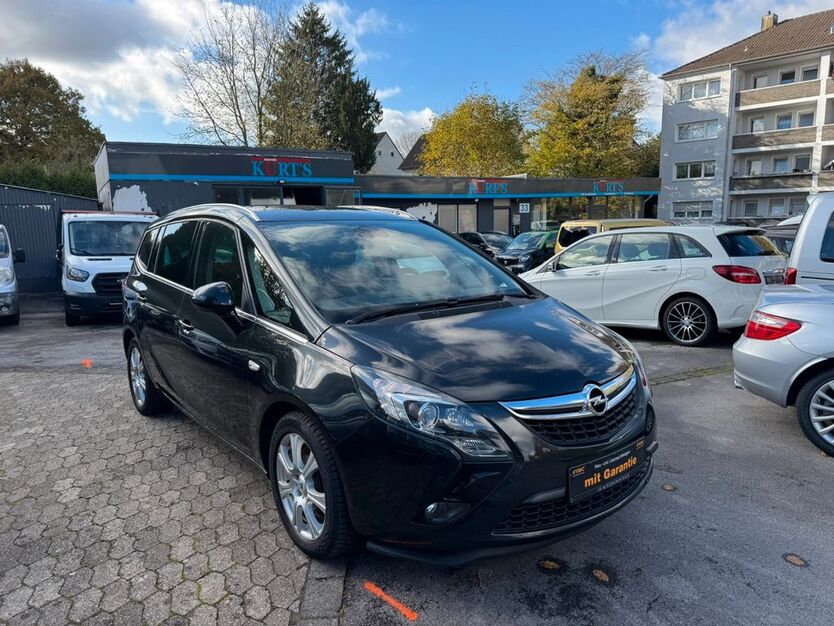 Opel Zafira 179.000 km 8.699 € Solingen 42655
